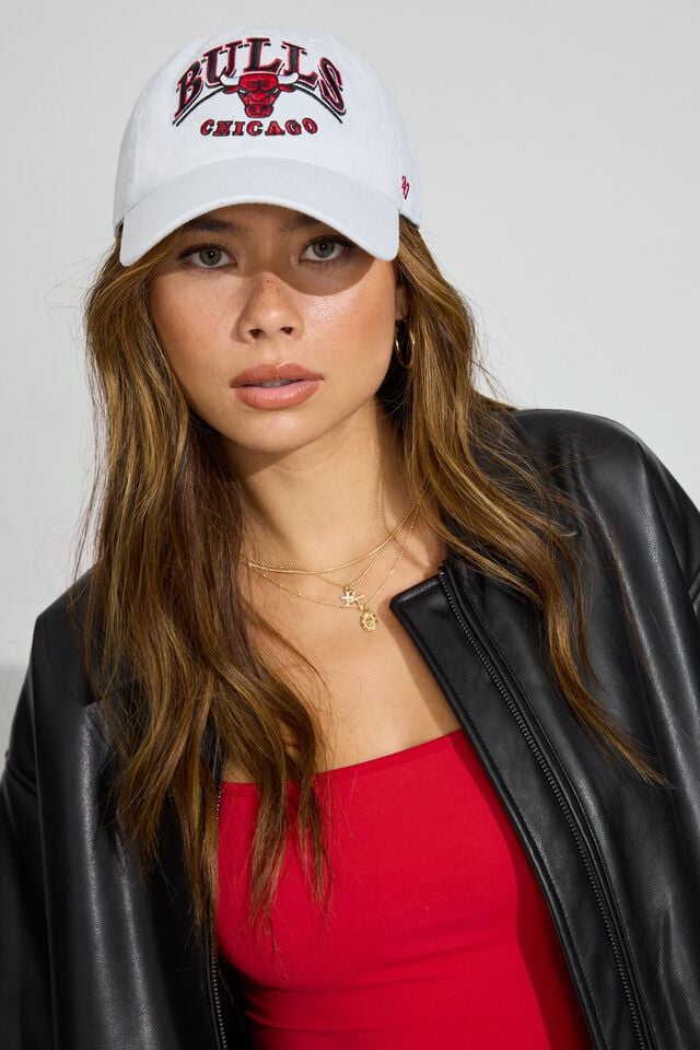 Cream / Red Women Garage 47 Brand - Chicago Bulls Hat | A-9187426