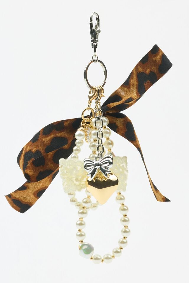 White / Gold Women Garage Pearls & Charms Bags | A-7430569